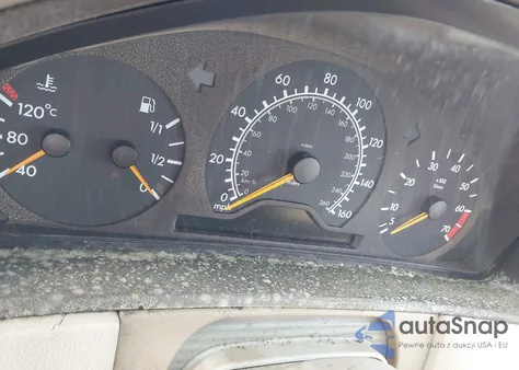 1999 Mercedes-Benz E 320 from USA, damaged, VIN WDBJH65F9XA896976